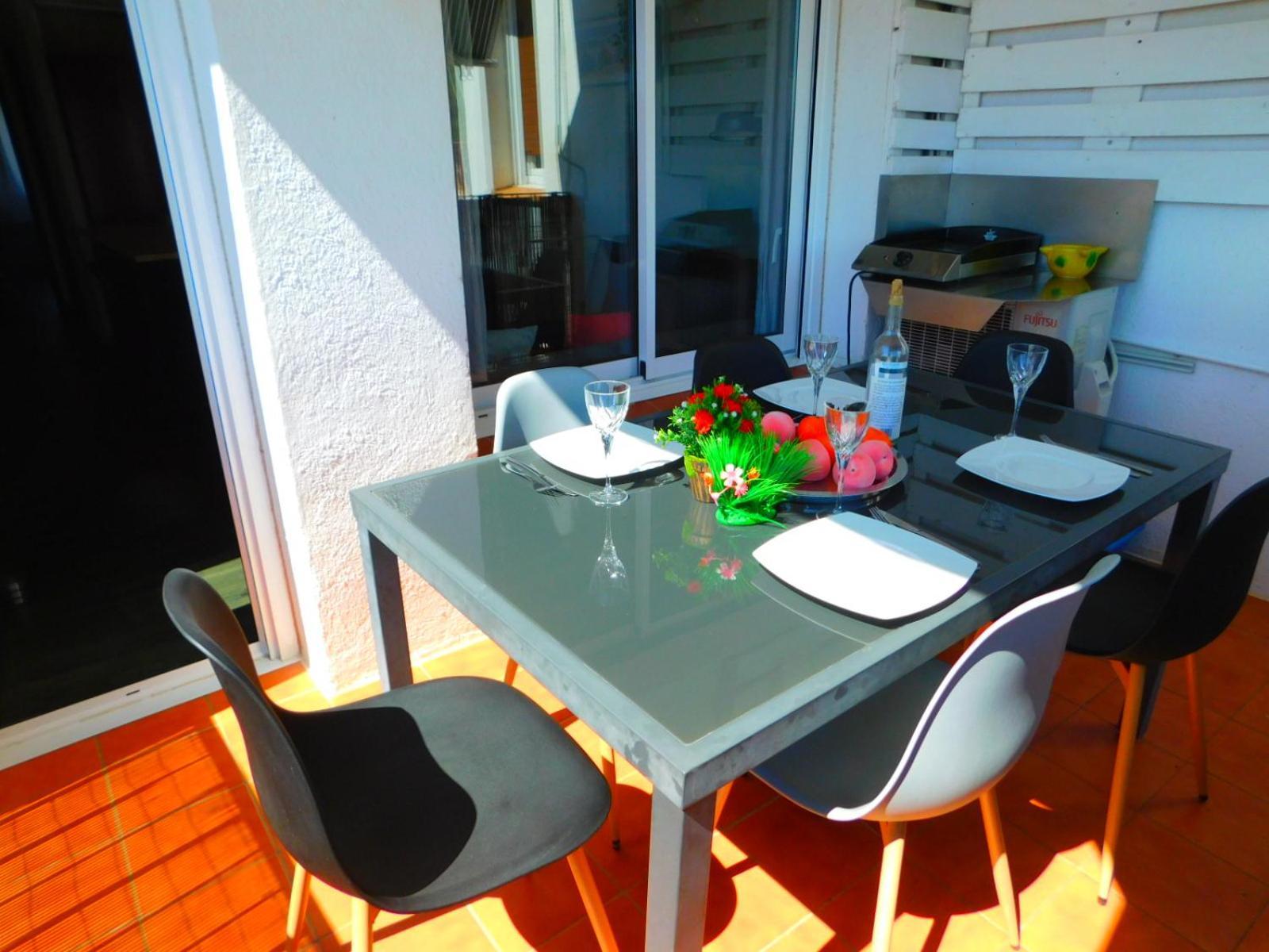 Gmid Immo Apartamento Mas Oliva Roses Exterior foto